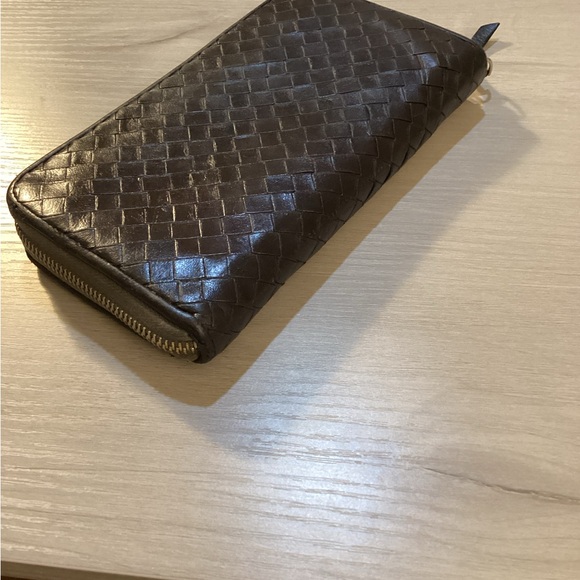 Bottega Veneta Brown Leather Wallet - Picture 16 of 16